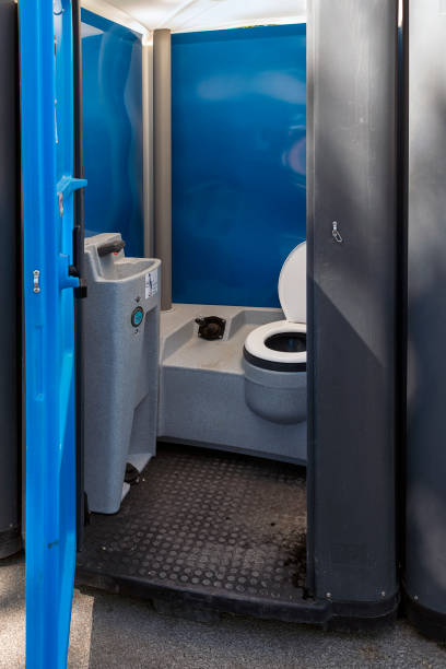 Portable Toilet Options We Offer in Cheney, KS